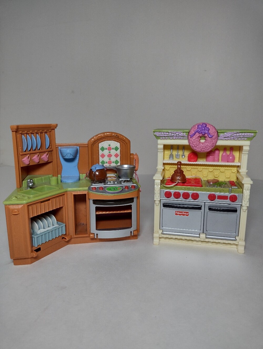 Fisher-Price Brown, Cream, Green and Pink Toy Kitchen Playset